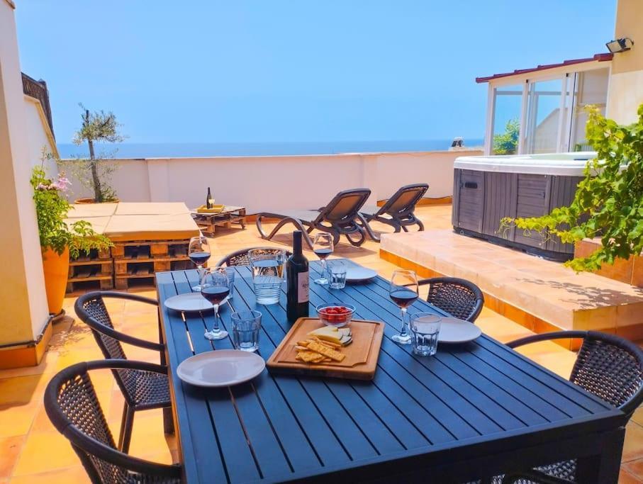 Penthouse With Jacuzzi And Spectacular Sea Views Leilighet Nerja Eksteriør bilde
