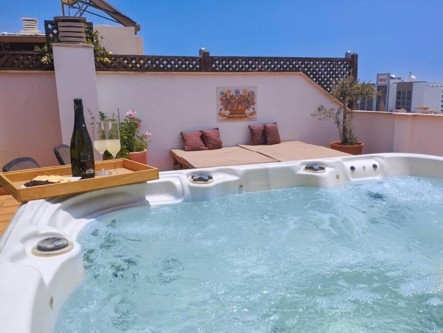 Penthouse With Jacuzzi And Spectacular Sea Views Leilighet Nerja Eksteriør bilde