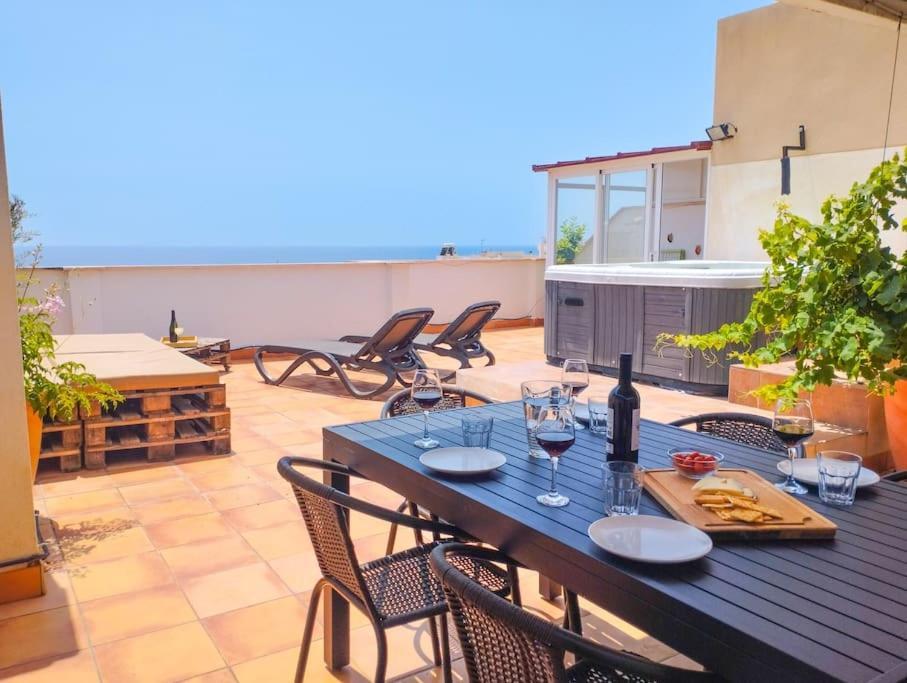 Penthouse With Jacuzzi And Spectacular Sea Views Leilighet Nerja Eksteriør bilde